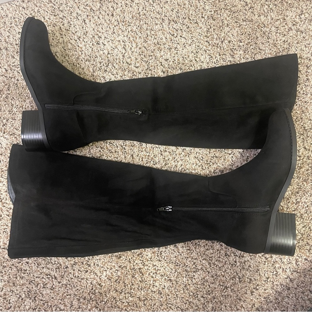 NWOT Kelly & Katie beim knee high wide calf boot low heel black 7.5